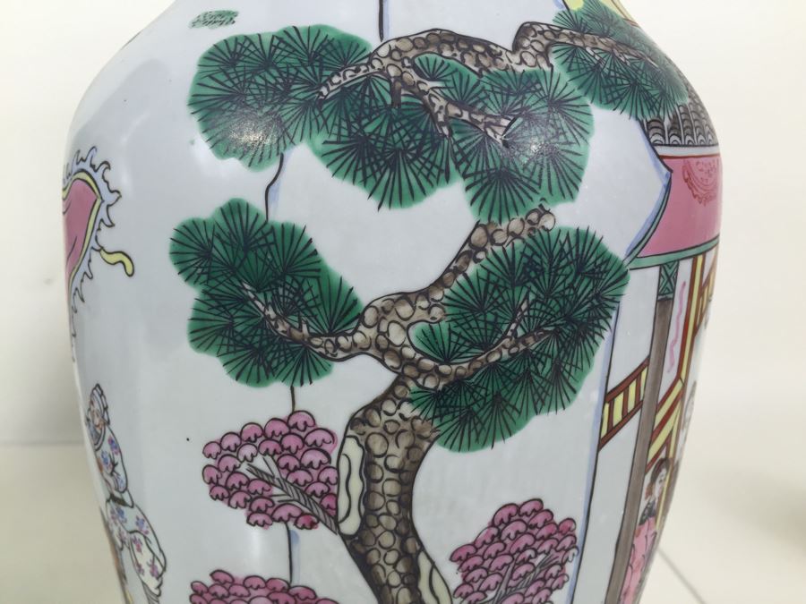 Pair Of Large Chinese Vases [Photo 23]