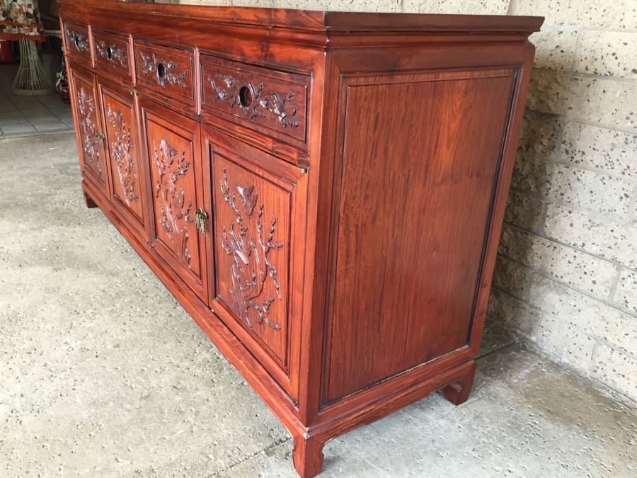 Stunning Chinese Rosewood Buffet Sideboard Credenza