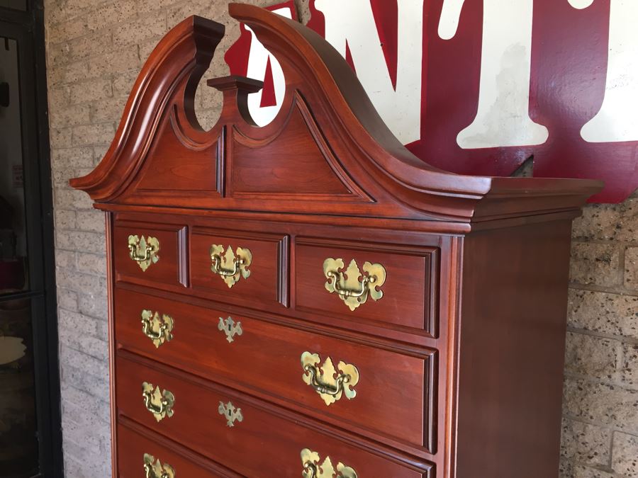 Chippendale Style Highboy Dresser Chest Of Drawers [Photo 4]