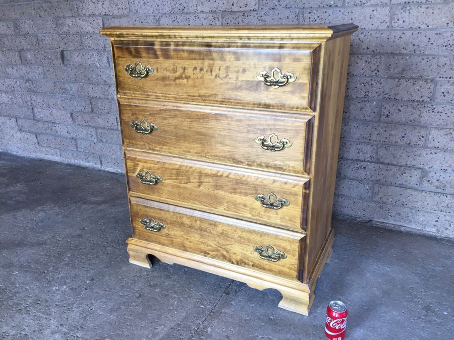 4-Drawer Wooden Chest Of Drawers Dresser [Photo 2]
