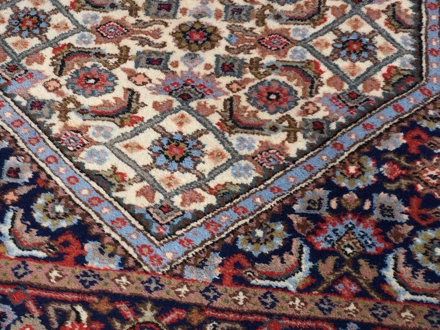 Beautiful Hand Knotted Wool Runner Persian Rug 102' x 32' [Photo 4]