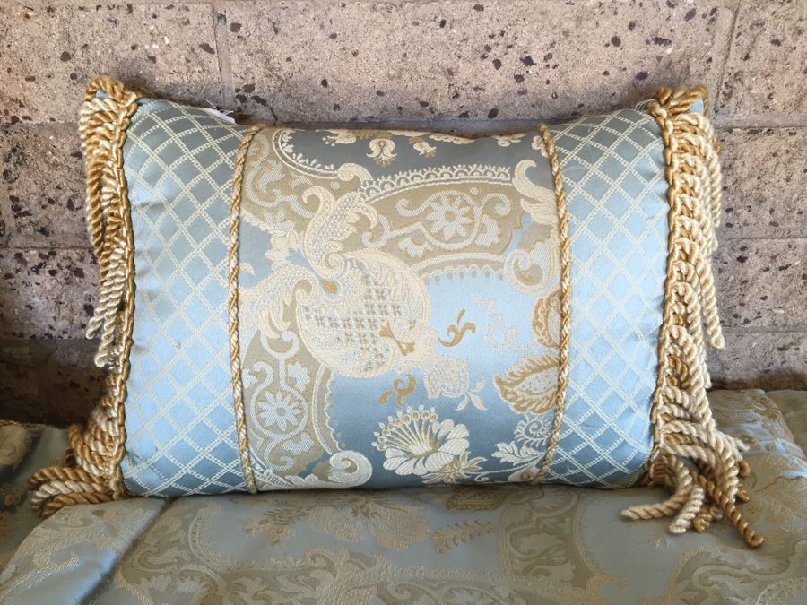 Croscill King Size Bedding Comforter, Bed Skirt And 2 Pillows [Photo 4]