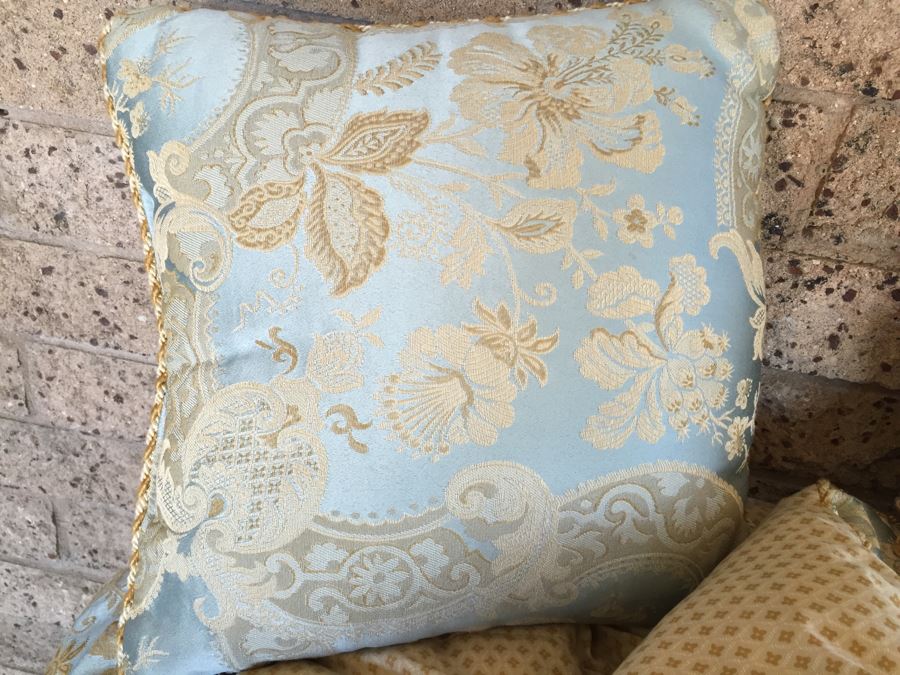 Croscill King Size Bedding Comforter, Bed Skirt And 2 Pillows [Photo 5]