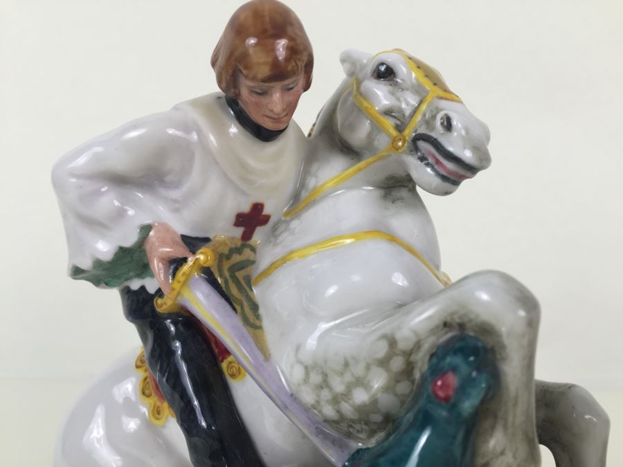 Royal Doulton Figure 'St. George' HN2051 1949 [Photo 5]