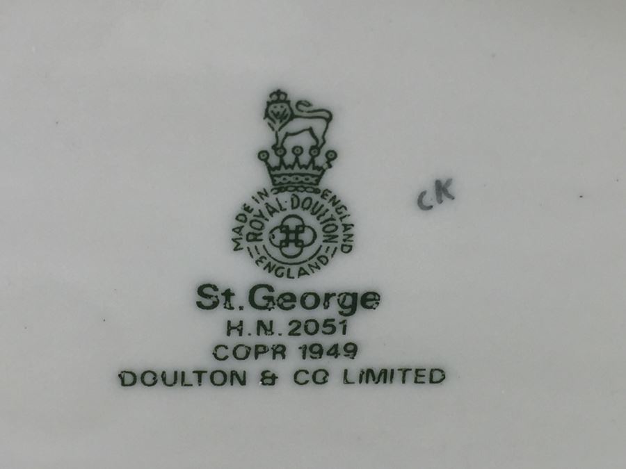 Royal Doulton Figure 'St. George' HN2051 1949 [Photo 15]