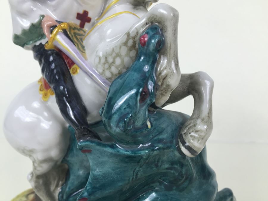 Royal Doulton Figure 'St. George' HN2051 1949 [Photo 2]