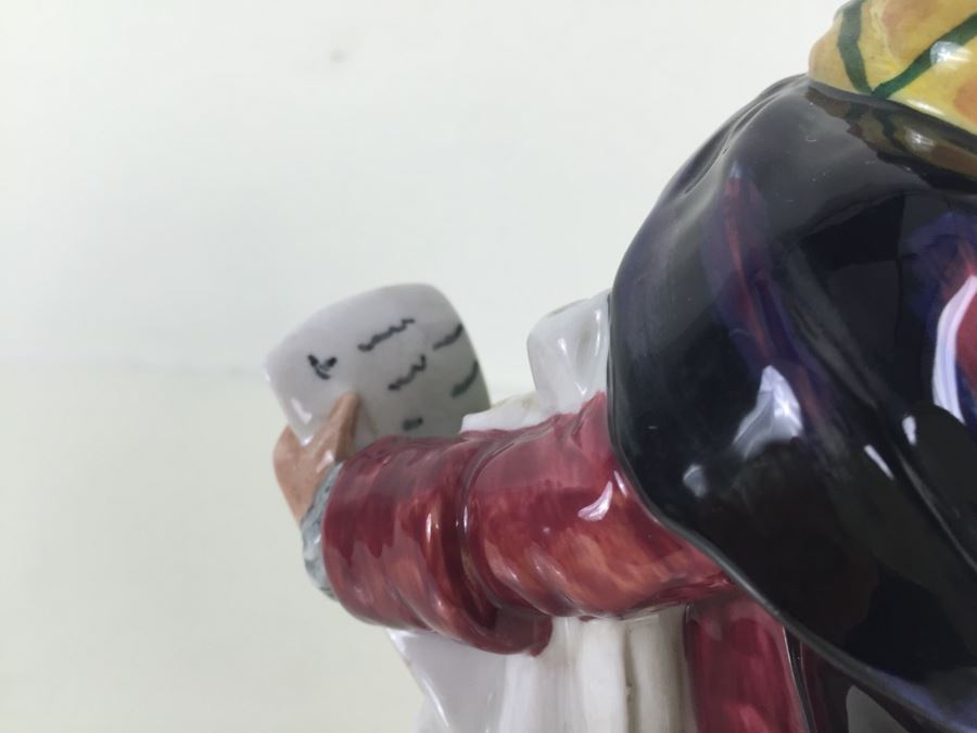 Royal Doulton Figure 'Town Crier' HN2119 1952 [Photo 9]