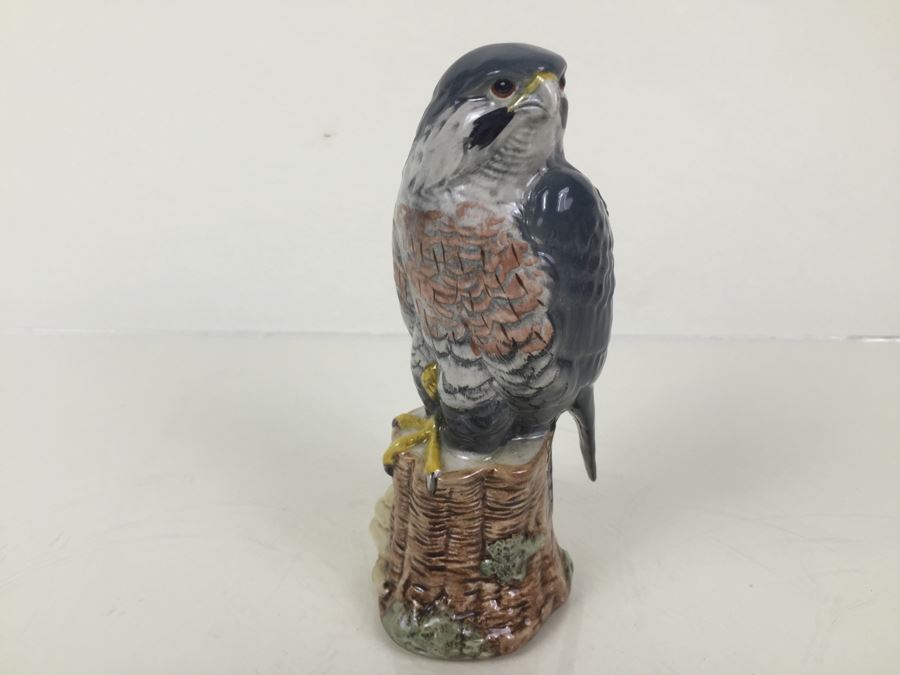Royal Doulton Character Jug Liquor Decanter Whyte & Mackay Scotch Whisky 'Peregrine Falcon' 1979 [Photo 1]