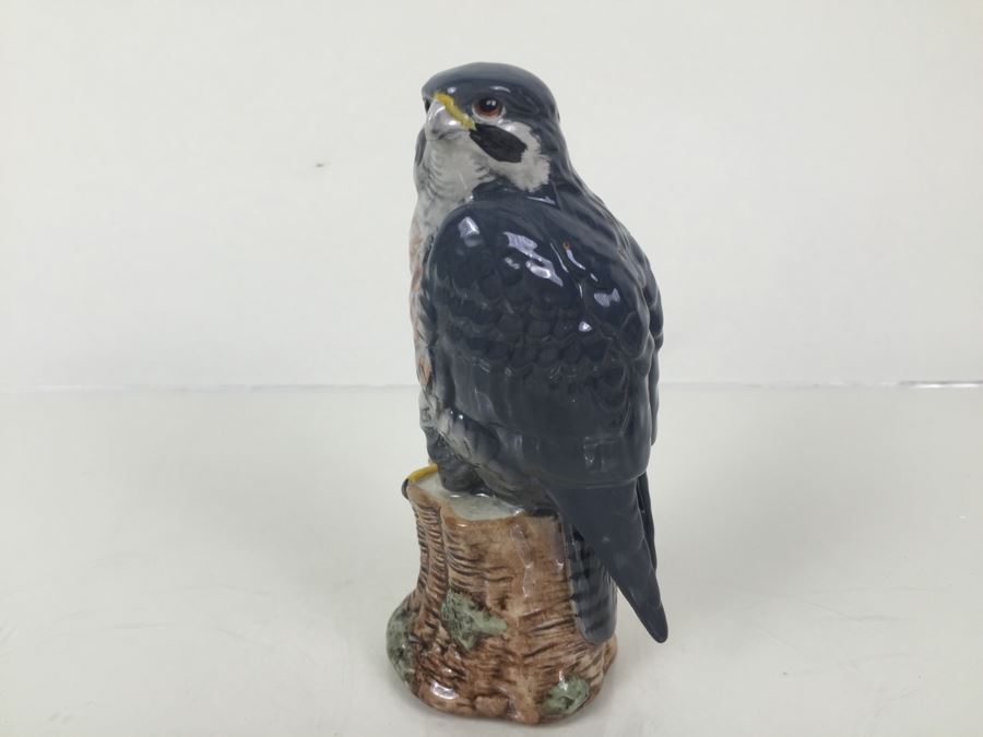 Royal Doulton Character Jug Liquor Decanter Whyte & Mackay Scotch Whisky 'Peregrine Falcon' 1979 [Photo 5]