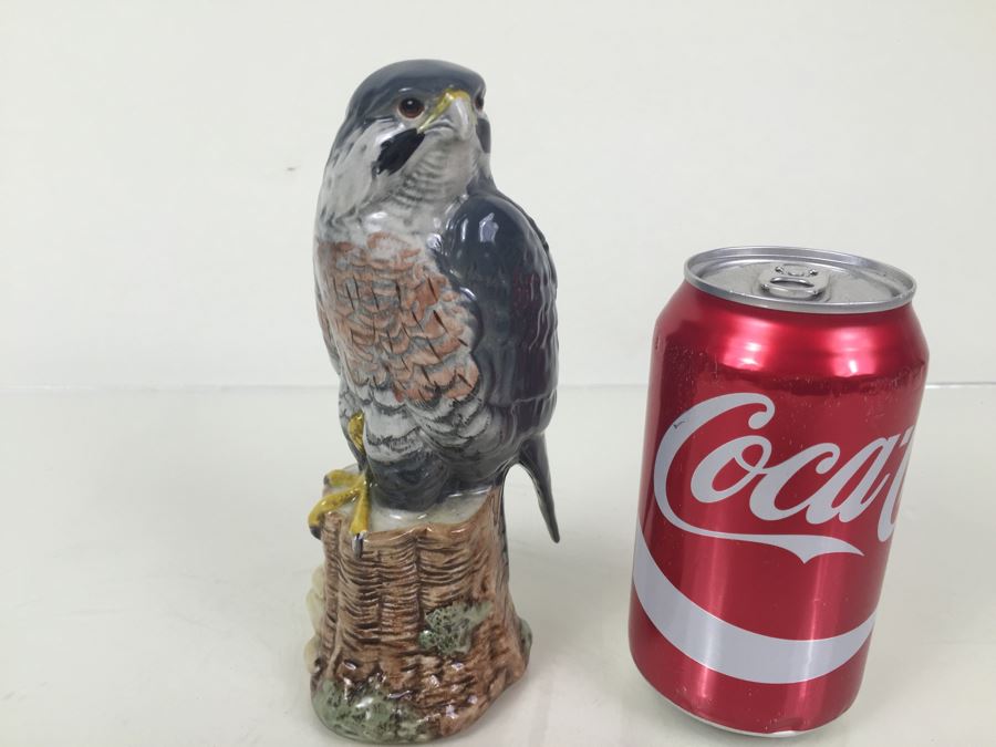 Royal Doulton Character Jug Liquor Decanter Whyte & Mackay Scotch Whisky 'Peregrine Falcon' 1979 [Photo 4]