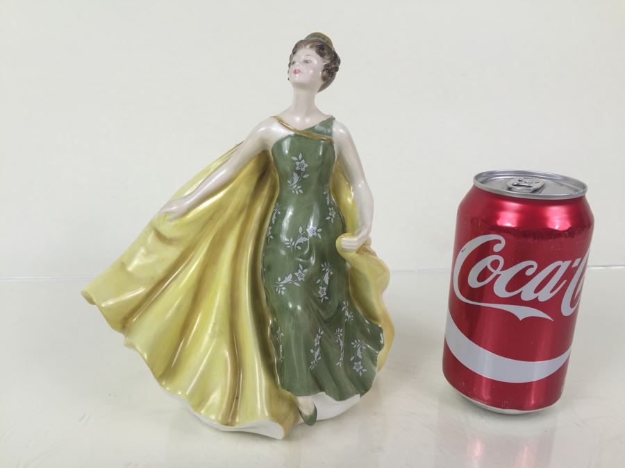 Royal Doulton Figure 'Alexandra' HN2398 1969 [Photo 4]
