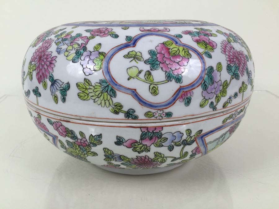 Beautiful Large Signed Chinese Lidded Bowl [Photo 9]