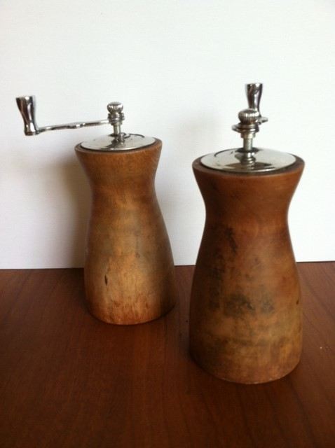 Pair of Wooden Pepper Grinders [Photo 1]