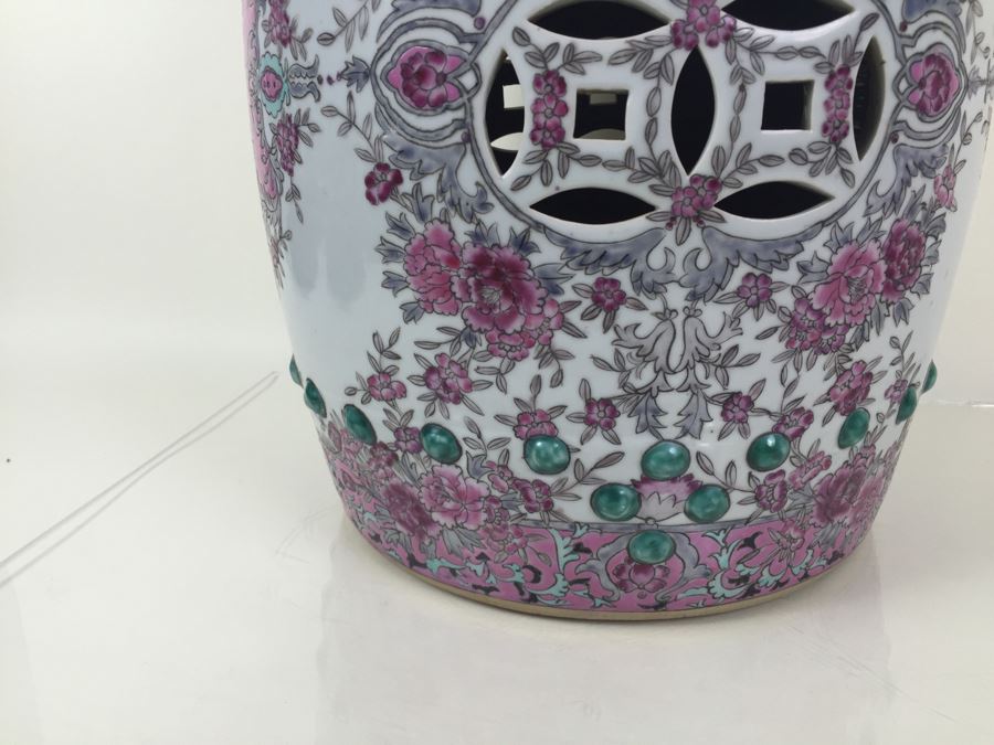 Large Beautiful Chinese Garden Stool [Photo 11]