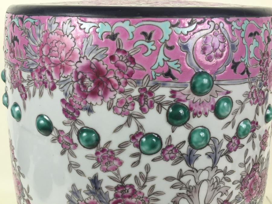 Large Beautiful Chinese Garden Stool [Photo 3]