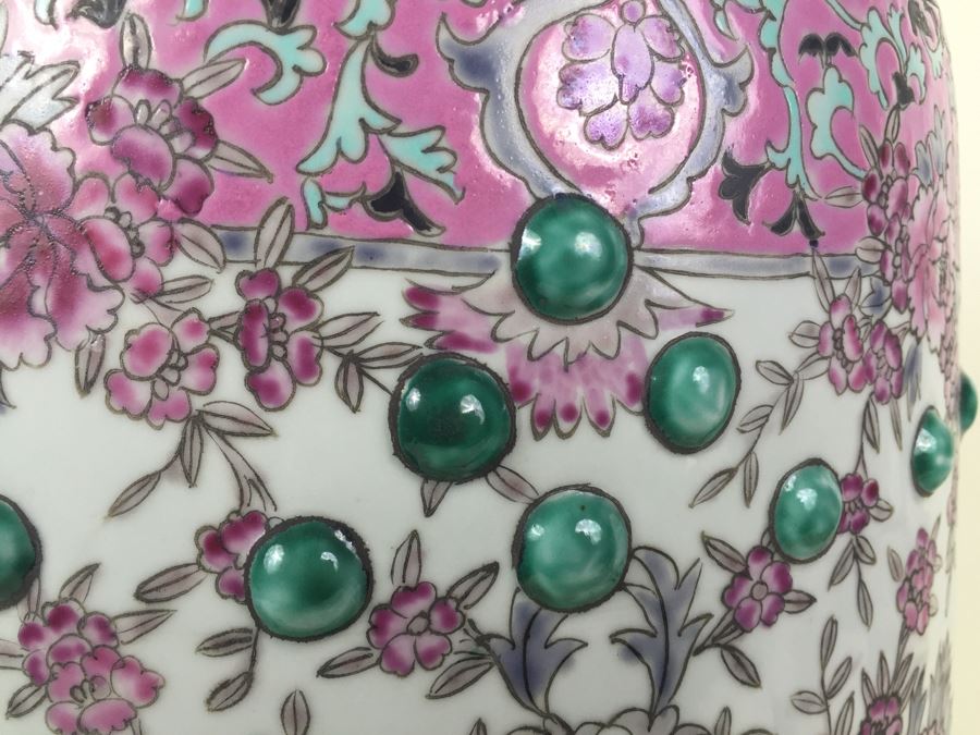 Large Beautiful Chinese Garden Stool [Photo 4]