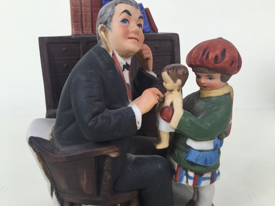 Pair Of Norman Rockwell Figurines [Photo 9]