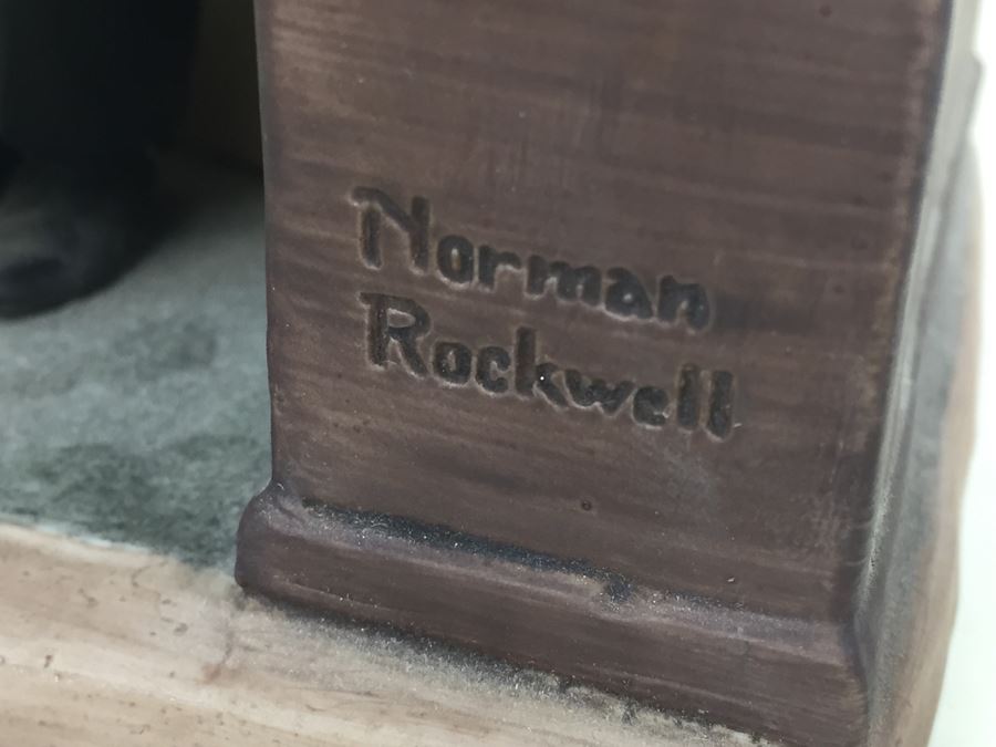 Pair Of Norman Rockwell Figurines [Photo 11]