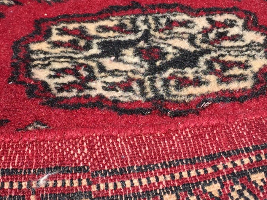 Beautiful Hand Woven Wool Persian Area Rug Measures [Photo 7]