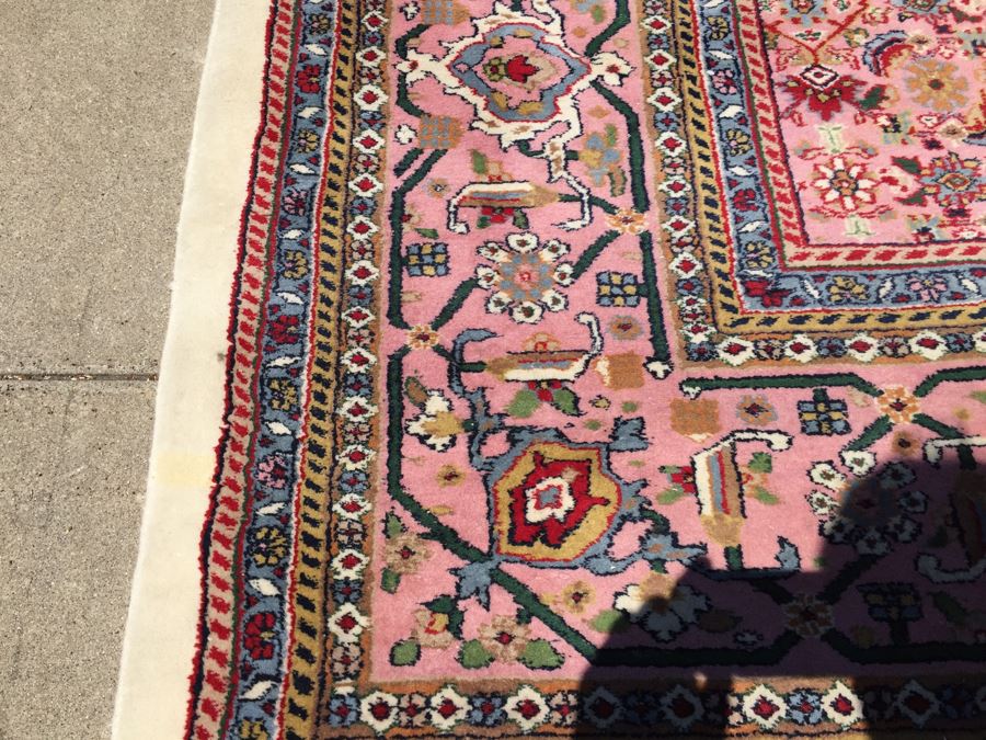 Beautiful Large Hand Woven Wool Persian Area Rug Measures [Photo 12]