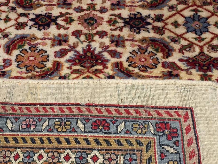 Beautiful Large Hand Woven Wool Persian Area Rug Measures [Photo 15]
