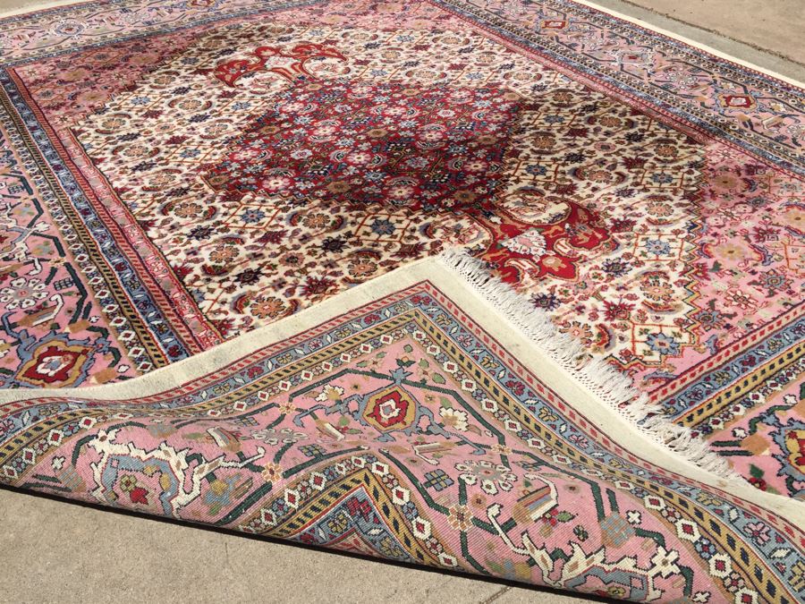 Beautiful Large Hand Woven Wool Persian Area Rug Measures [Photo 3]