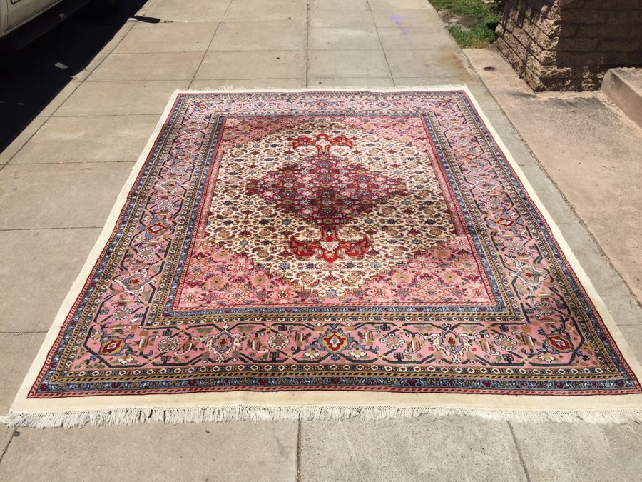 Beautiful Large Hand Woven Wool Persian Area Rug Measures [Photo 7]