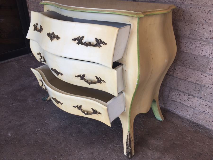 Vintage Commode Chest Of Drawers [Photo 3]