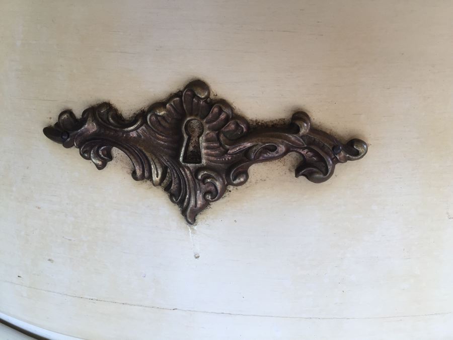 Vintage Commode Chest Of Drawers [Photo 6]