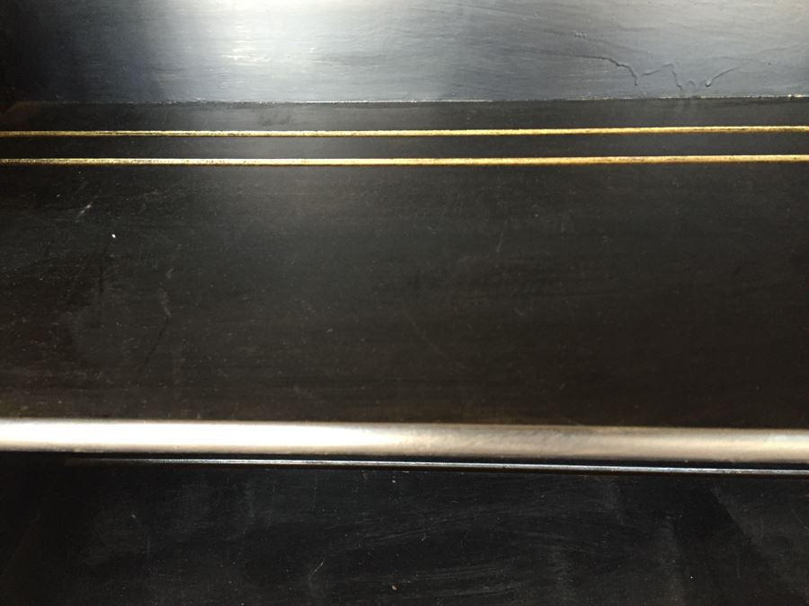 Small Black And Gold Mid-Century China Display Cabinet [Photo 10]