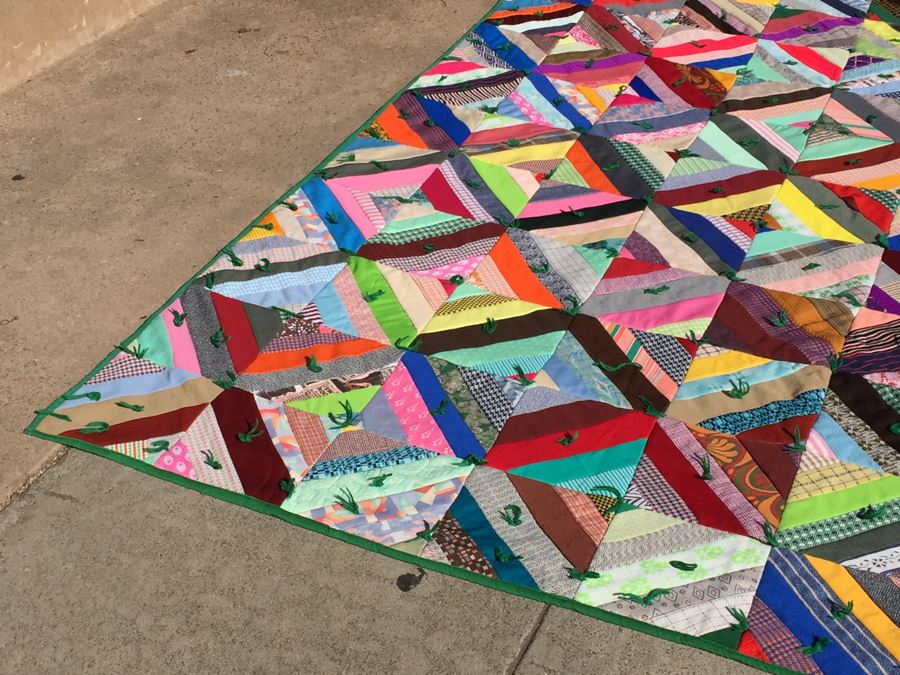 Large Colorful Crazy Quilt [Photo 6]