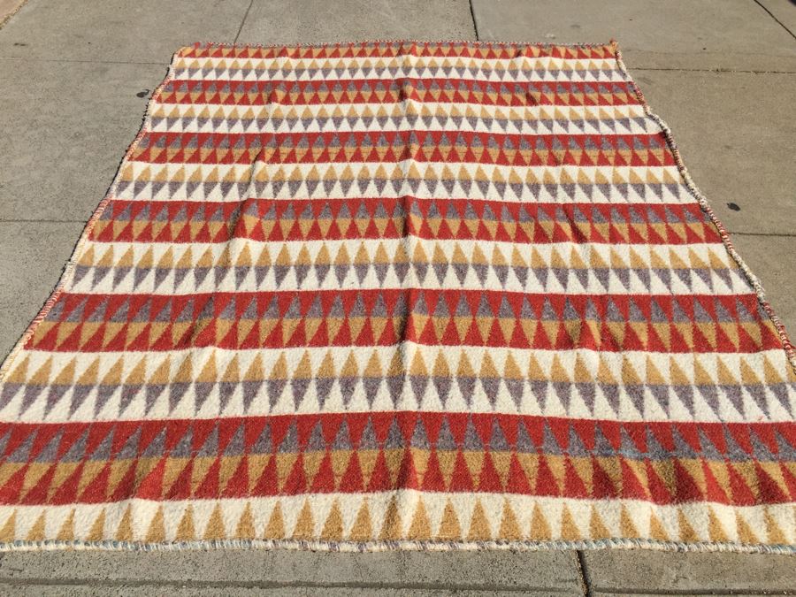 Diamond Pattern Wool Blanket [Photo 5]