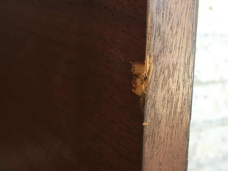 Mid-Century Table Top Display Cabinet With Glass Doors [Photo 9]