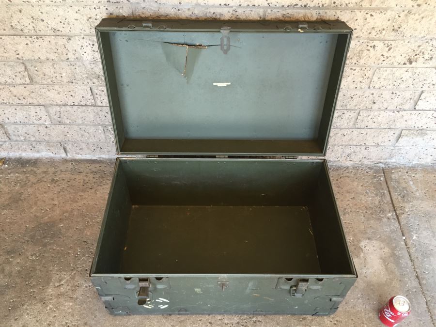 U.S. Army Medical Department Green Trunk [Photo 3]