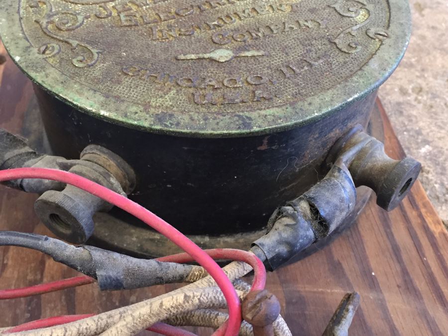 Large Antique Jewell Electrical Instrument Company Industrial Metal Voltmeter And Ammeter Gauges Mounted On Board With Wires Chicago Ill USA [Photo 19]