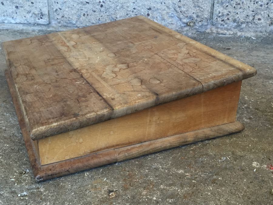 Oregon Myrtlewood Box [Photo 5]