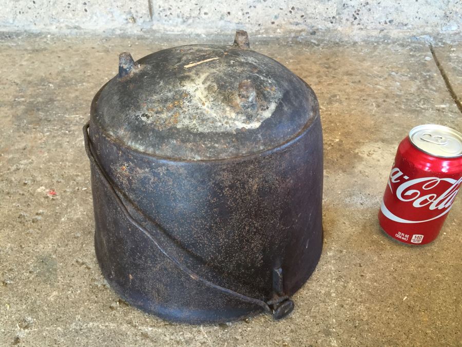 Vintage Cast Iron Metal Footed Pot With Handle [Photo 3]