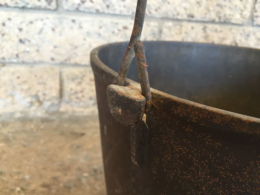 Vintage Cast Iron Metal Footed Pot With Handle [Photo 7]