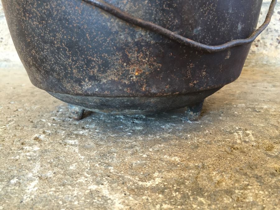Vintage Cast Iron Metal Footed Pot With Handle [Photo 2]