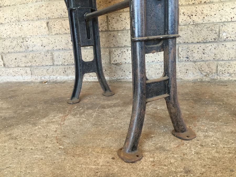 Vintage Metal And Wood Child's School Desk With Inkwell Gold Stencil [Photo 23]