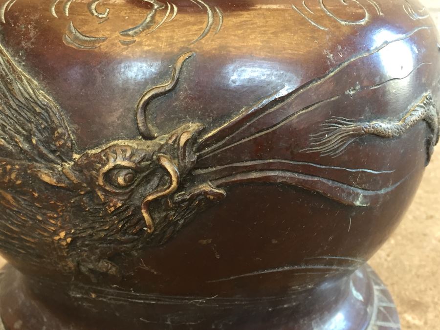 Large Stunning BRONZE Asian Floor Lamp Ornately Decorated In Relief With Various Mythical Animals [Photo 17]