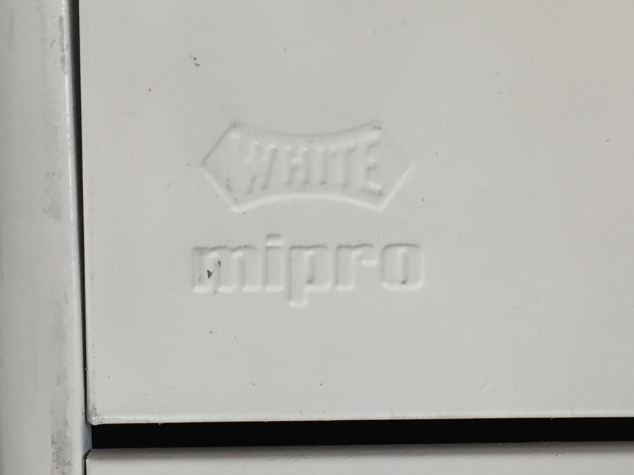 Industrial White Metal Waste Basket With Swinging Top [Photo 4]