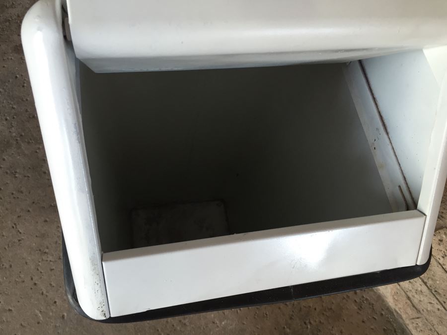 Industrial White Metal Waste Basket With Swinging Top [Photo 7]