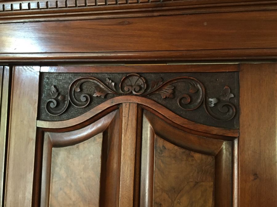 Beautiful Antique Armoire Estimate $2,500 [Photo 9]
