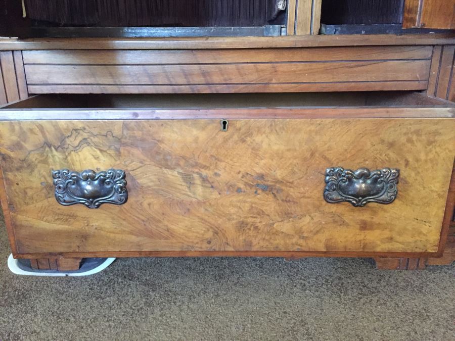 Beautiful Antique Armoire Estimate $2,500 [Photo 21]