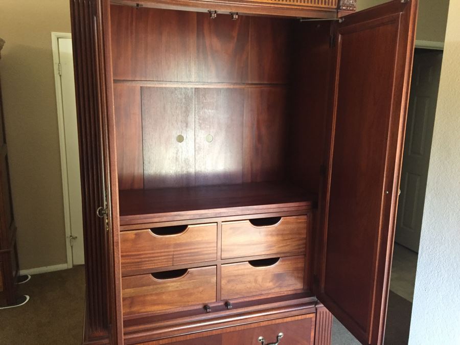 Nice Ethan Allen Armoire Estimate $1,900 [Photo 9]