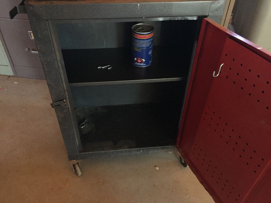 Rolling Tool Box With Tools [Photo 10]