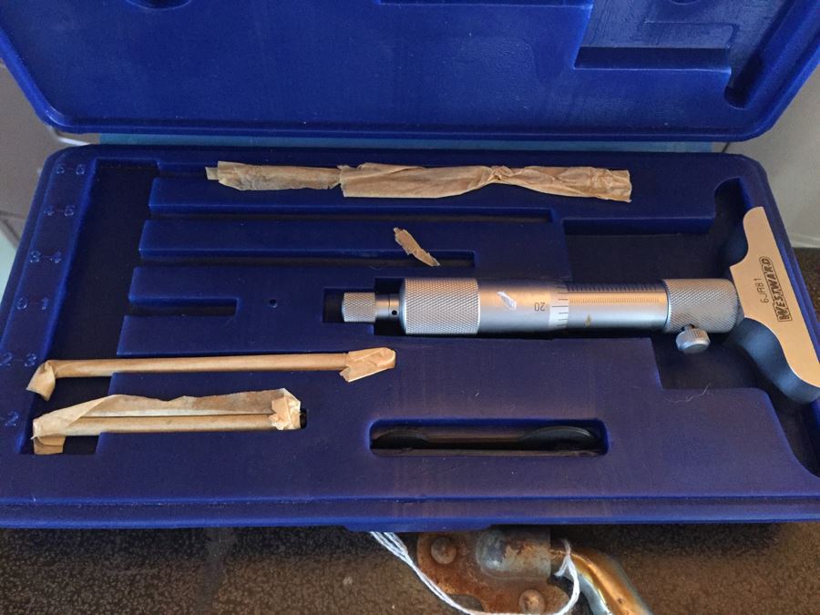 Rolling Tool Box With Tools [Photo 6]