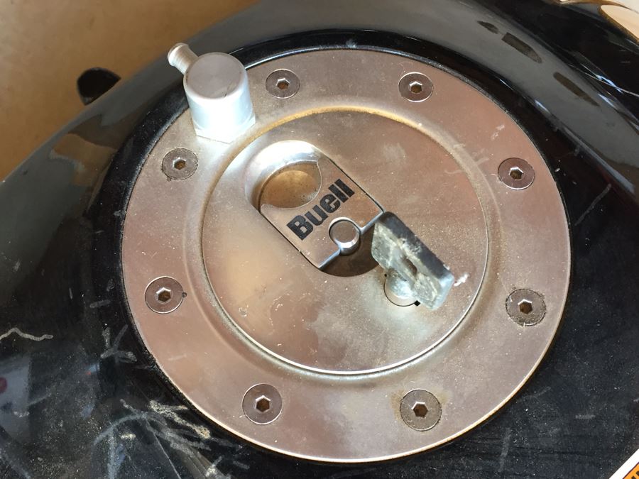 Buell Gas Tank [Photo 4]