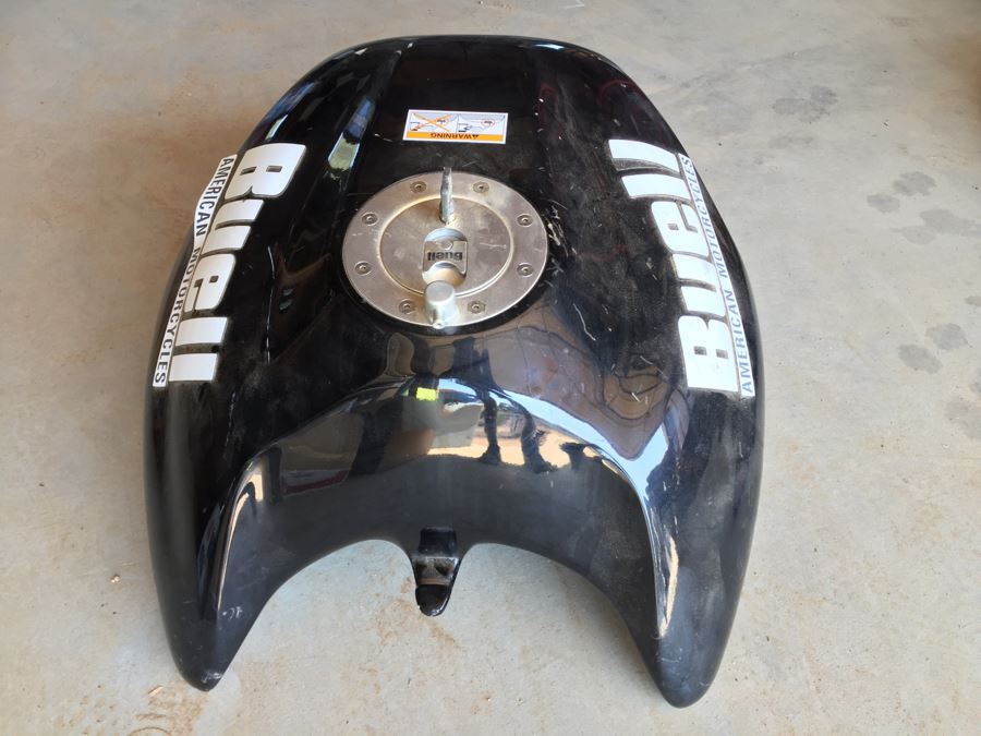 Buell Gas Tank [Photo 5]